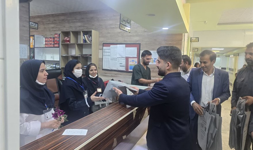 مراسم تقدیر از پرستاران نرماشیر با حضور مسئولان فرهنگی برگزار شد